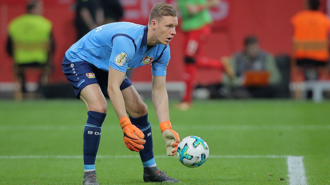 Einer der Unglücklichen ist Bernd Leno. Der 26-Jährige muss auch deswegen zuhause bleiben, weil ...