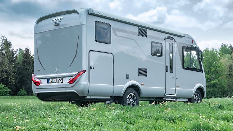 Mit einem Leergewicht unter drei Tonnen und sieben Meter Länge ist Hymer mit der B-Class ein großer Wurf gelungen.