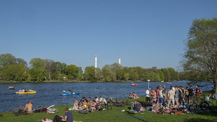 Mikroplastik, Dünger und Pestizide: In deutschen Gewässern hat der BUND zahlreiche Schadstoffe gefunden. 
