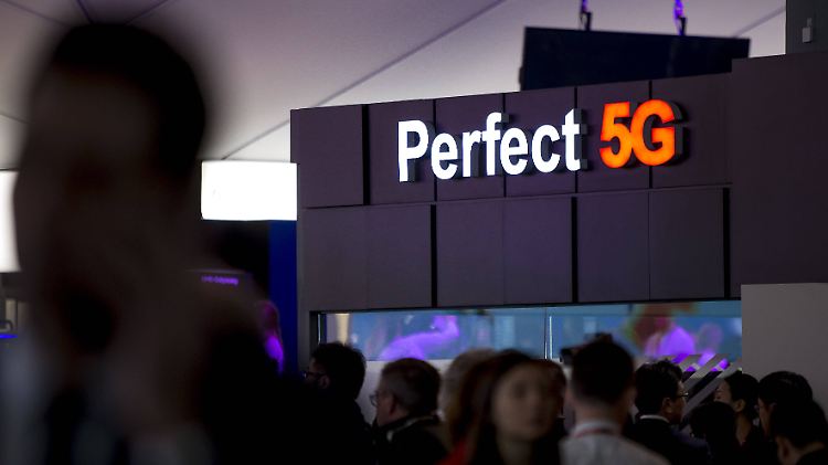 Rein technisch sollen 5G-Netze zum Start Datenraten von bis zu 10.000 Megabit pro Sekunde (MBit/s) ermöglichen.