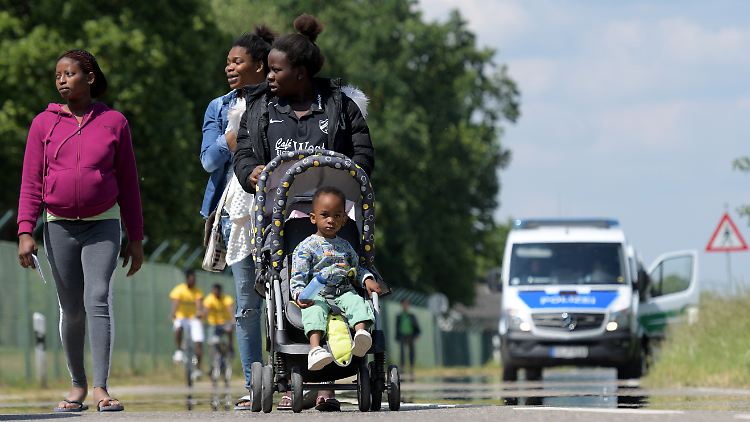 Es kommen weniger Flüchtlinge nach Deutschland.