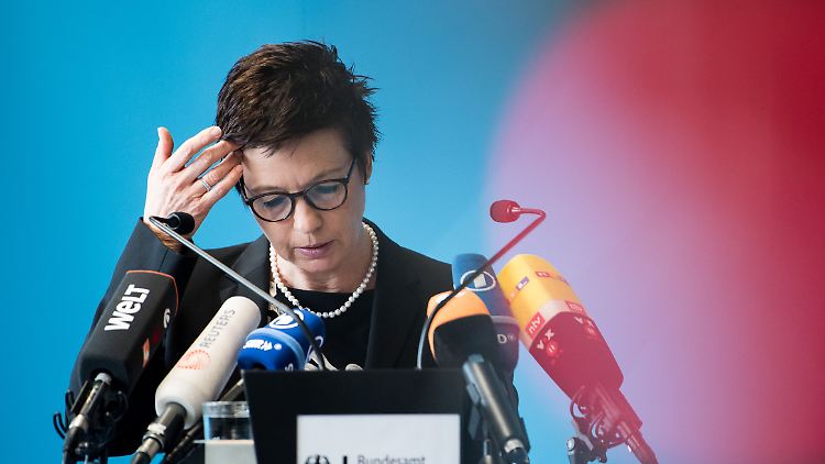 In Erklärungsnot: Bamf-Präsidentin Jutta Cordt.