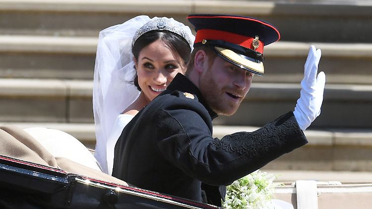 Gestatten: Herzog von Sussex, Graf von Dumbarton und Baron Kilkeel nebst ihre königliche Hoheit, die Herzogin von Sussex.