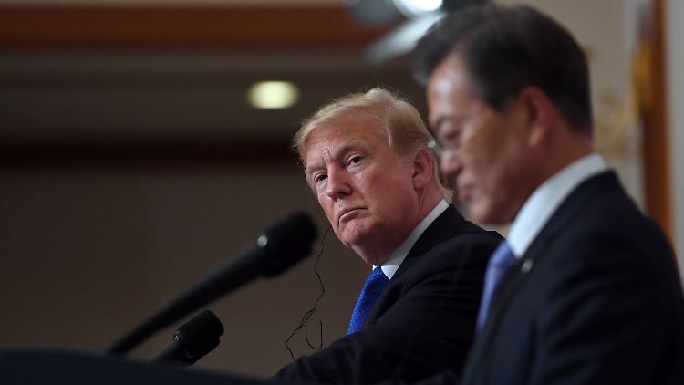 Donald Trump (links) und Moon Jae In wollen gemeinsam an einem Plan für Nordkorea feilen.