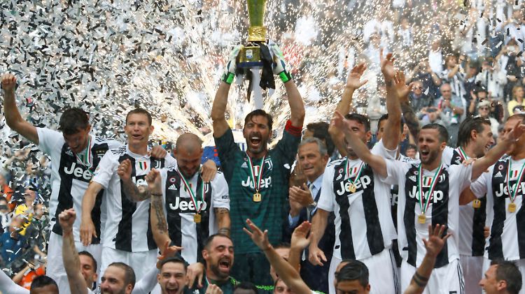 Ein Abschied, wie er schöner kaum geht: Buffon verlässt den italienischen Meister nach 17 Jahren.