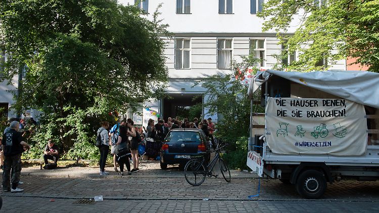 Eines der besetzten Objekte in der Reichenberger Straße in Berlin.