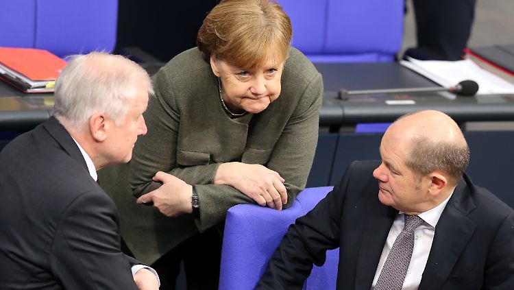 Schwieriger Start: Kanzlerin Merkel mit Vize Scholz und Innenminister Seehofer.