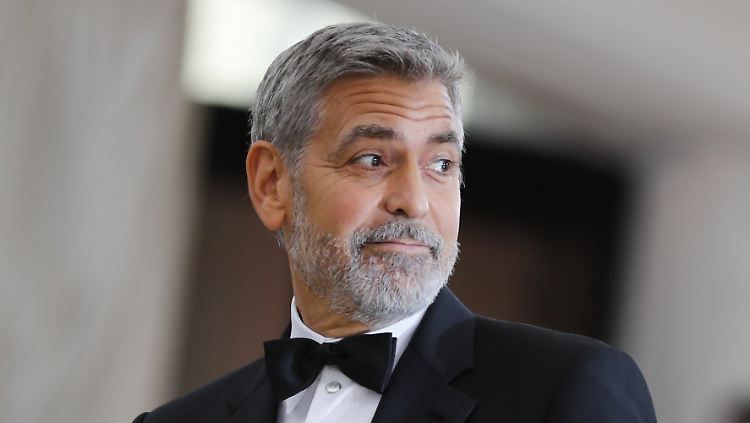 Im Umgarnen von Damen hat George Clooney sicherlich viel Erfahrung. Aber nicht immer hat er damit auch Erfolg.