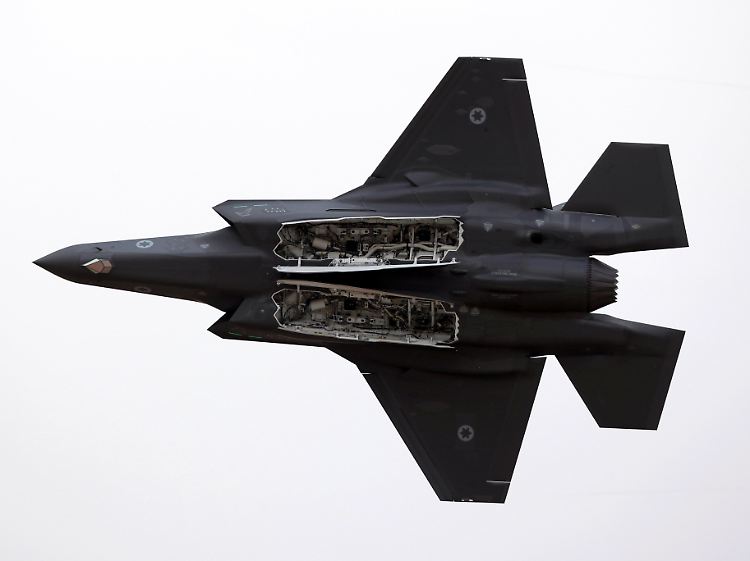 Unsichtbar im feindlichen Luftraum? Eine F-35 der israelischen Luftwaffe mit offenen Waffenschächten.