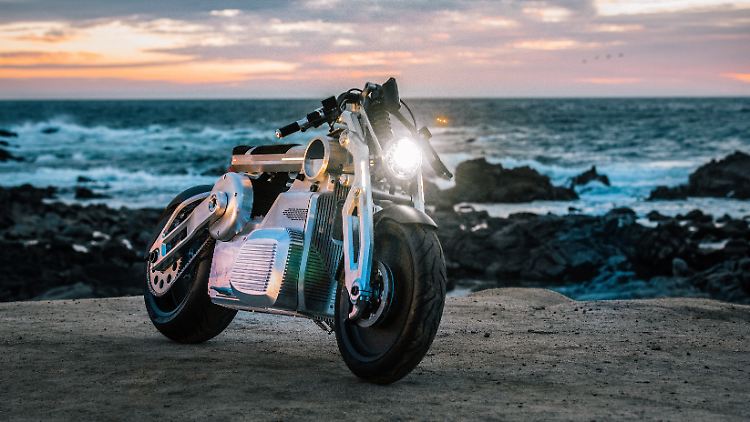 2020 soll die Serienversion der Curtiss Zeus fertig sein.