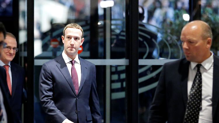 Facebook-Chef Zuckerberg hat angekündigt, viel mehr in die Sicherheit des Netzwerks investieren zu wollen.