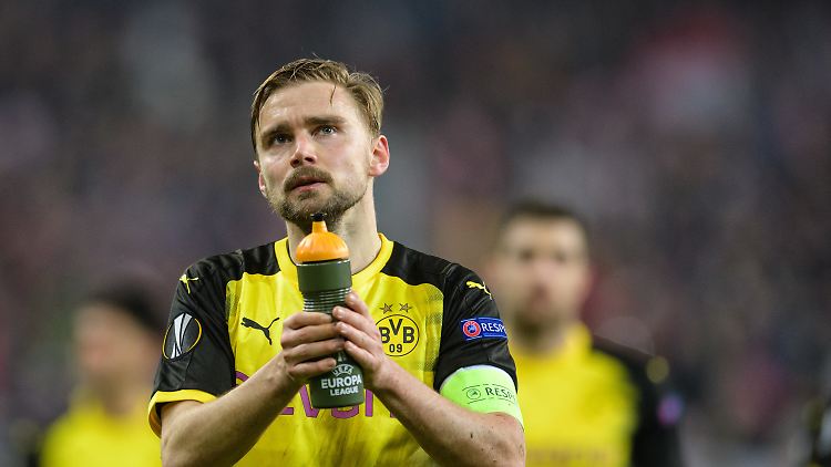 Anstrengend und kräftezehrend: Schmelzer gibt die Binde beim BVB ab.