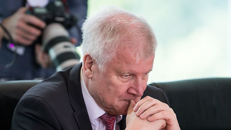 Horst Seehofer macht die Bamf-Affäre zur Chefsache.