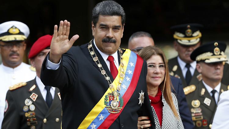 Präsident Maduro mit seiner Ehefrau bei der Vereidigung.