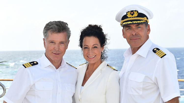 Quotengarant: Mit Unterbrechungen war Sascha Hehn (r.) seit 37 Jahren beim Traumschiff dabei.