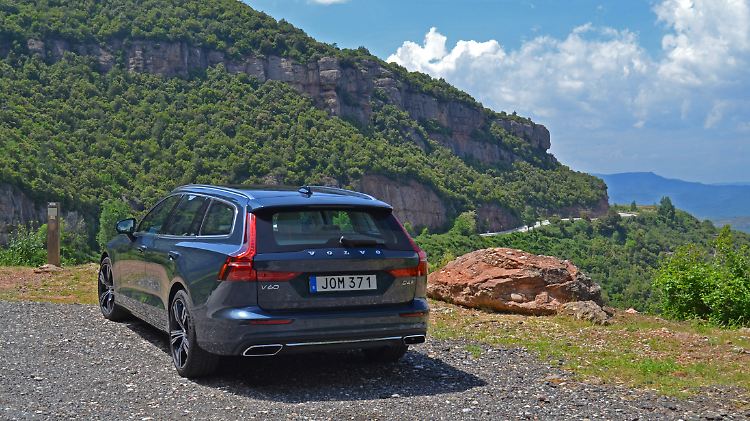 Der Volvo V60 hat nicht nur eine große Klappe, hinter ihr kann auch einiges verstaut werden.