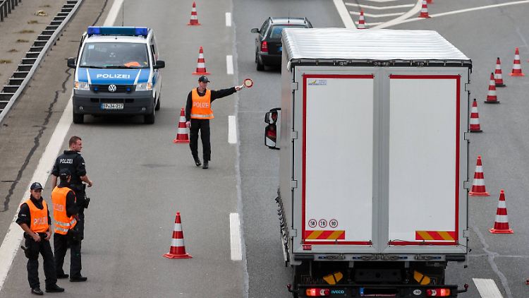 Seit September 2015 gibt es wieder Kontrollen an der Grenze zu Österreich.