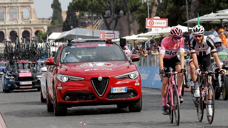 Chirs Froome (links) neben dem Niederländer Roy Curvers.