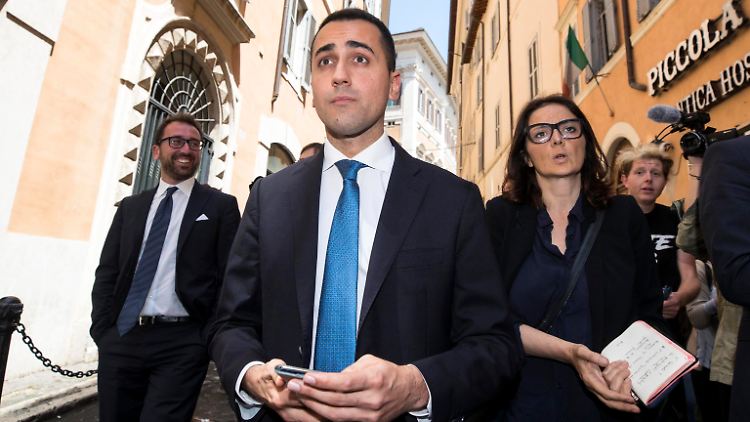 Der Anführer der Sterne-Bewegung, Luigi Di Maio, will Präsident Mattarella loswerden.
