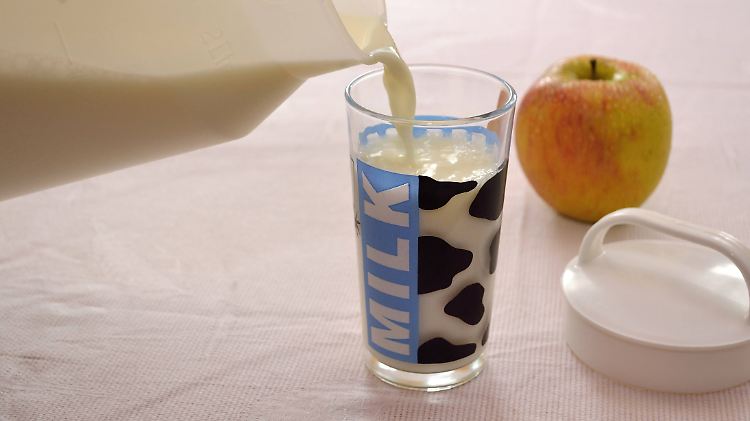 Milch galt lange Zeit als gesundes Lebensmittel. Doch dieser Ruf verwässert.