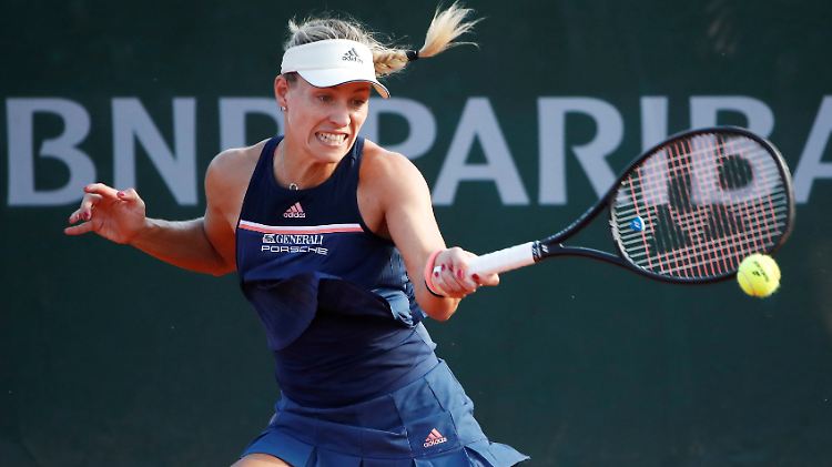 Angelique Kerber setzte sich im deutschen Duell gegen Mona Barthel durch.