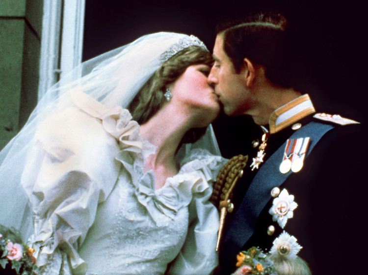 Royal-Fans hoffen auf einen etwas leidenschaftlicheren Hochzeits-Kuss, als den von Charles und Diana.