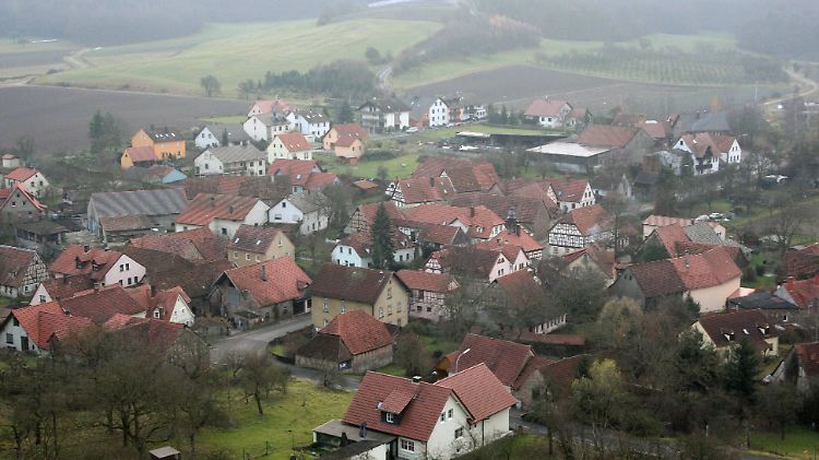 Wer auf dem Dorf lebt, soll nach dem Willen der Rentenchefin weniger Grundrente bekommen als Stadt-Senioren.