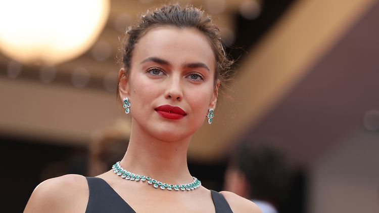 Irina Shayk ist besonders als Unterwäsche- und Bademodenmodel gefragt.