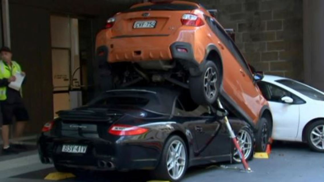 Porsche SUV.JPG