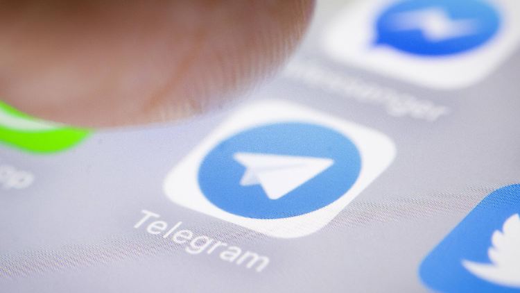 Die russische Regierung übt Druck aus, weil Telegram Geheimdiensten keine Schlüssel zu den Konversationen seiner Nutzer aushändigen will.