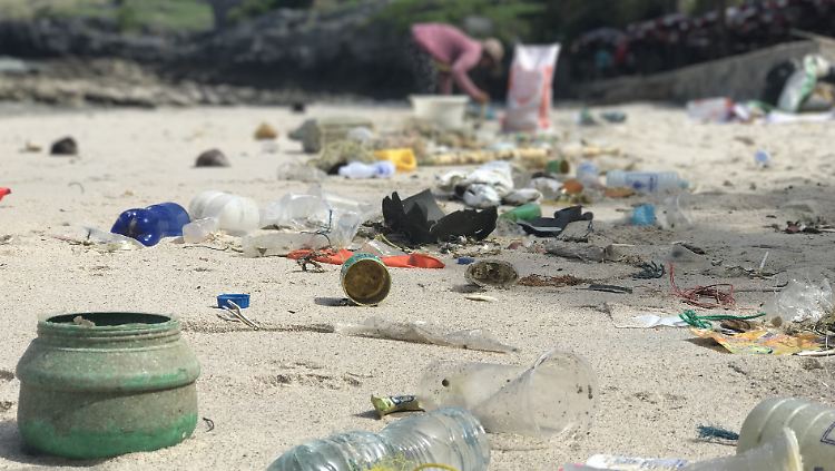 Müll im Meer: Die EU will dagegen etwas tun und plant, bestimmte Plastikartikel zu verbieten. Wie wirkungsvoll ist das?