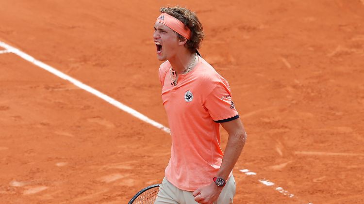 Mit reiner Willenskraft ins Achtelfinale: Alexander Zverev bei den French Open.
