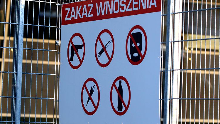 Und wo bleibt das Verbotsschild für Vuvuzelas?