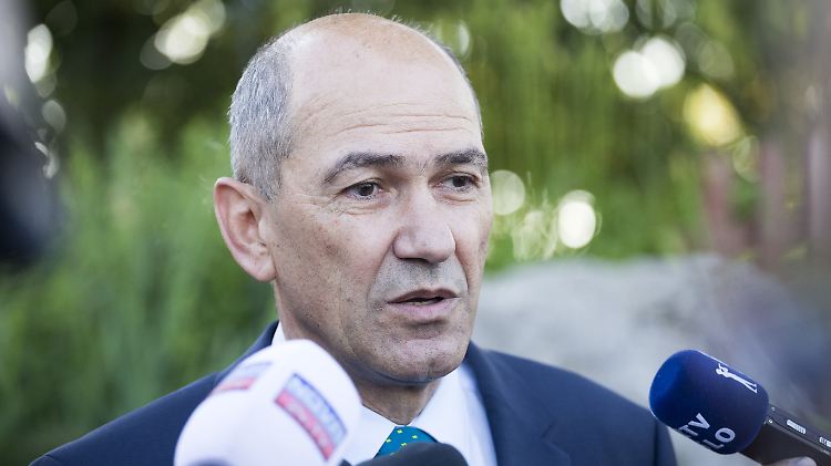 "Wir werden vielleicht einige Zeit abwarten müssen, bevor ernsthafte Gespräche zur Bildung einer neuen Regierung möglich werden", sagt Janez Jansa.