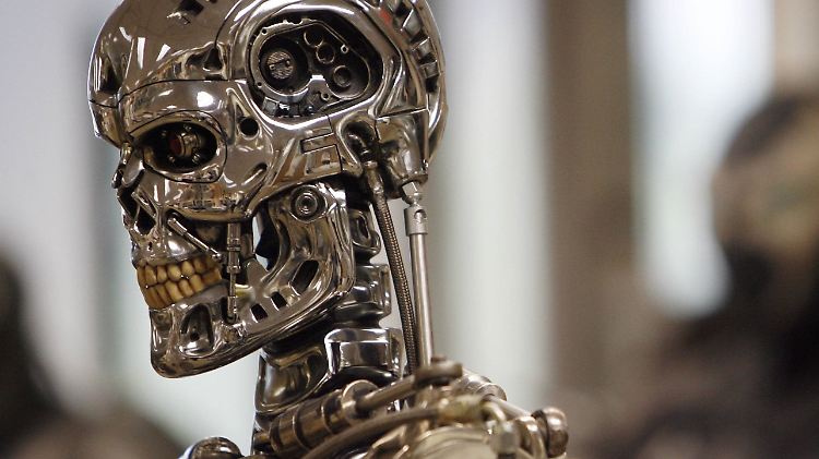 Der "Terminator" gehört zwar ins Reich der Fiktion - doch intelligente Waffensysteme gibt es schon heute.