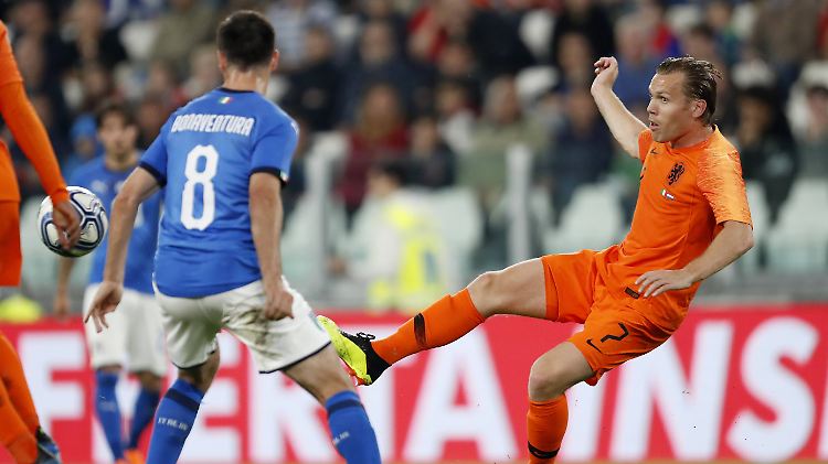 Keine WM-Teilnahme, kein Sieg im Testspiel: Italien und die Niederlande trennen sich 1:1.