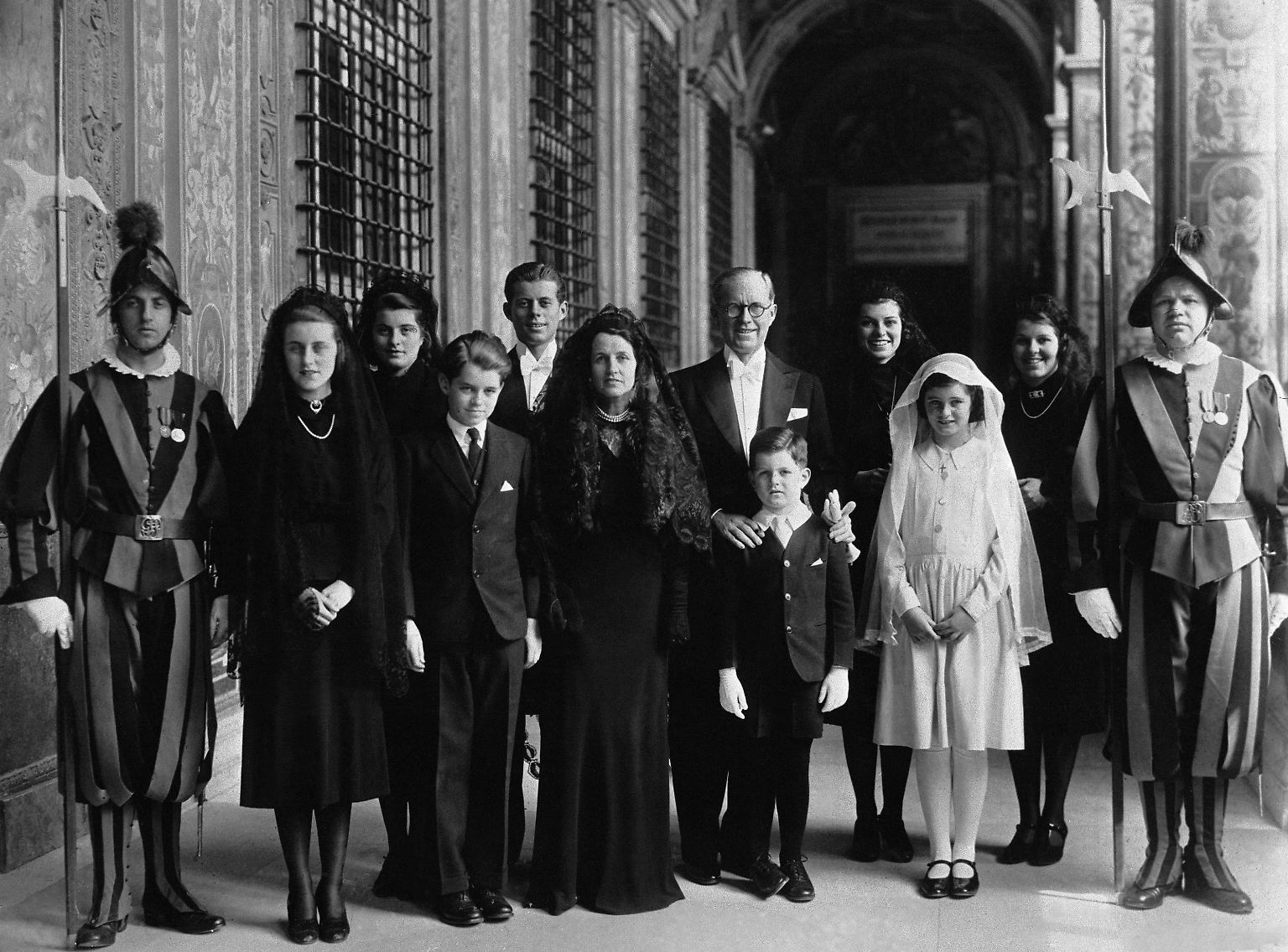 Die Kennedys faszinieren. In einem Land ohne Adel und ohne König sind sie das heimliche Königshaus. 