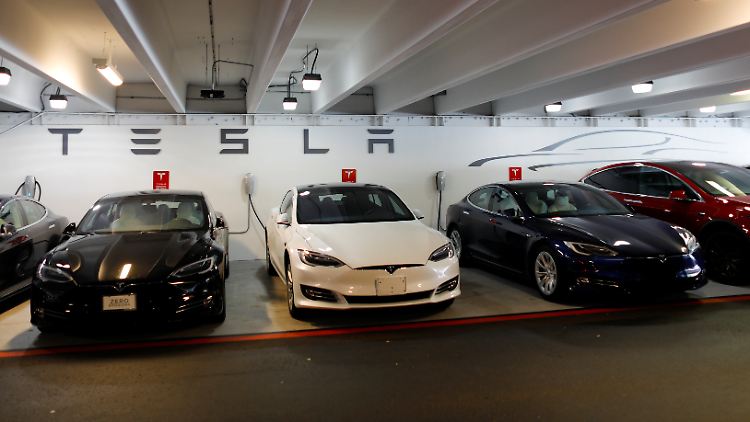 In einem neuen Werk in China sollen im großen Stil vor allem Tesla-Autos für die breite Masse hergestellt werden.
