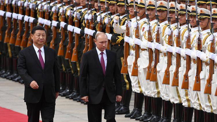 China empfing den Gast aus Moskau mit allen Ehren.