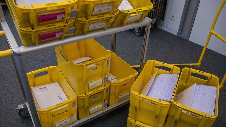 Briefe und Pakete könnten teurer werden.