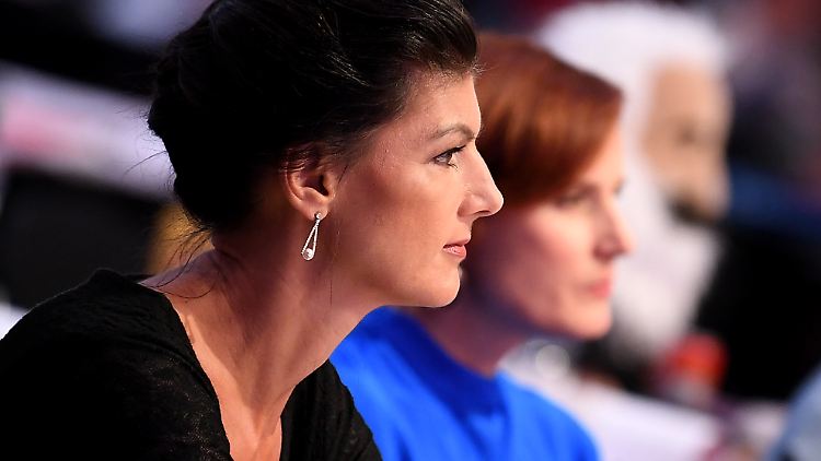 Wie wird Sahra Wagenknecht (vorn) die Angriffe von Parteichefin Katja Kipping parieren?