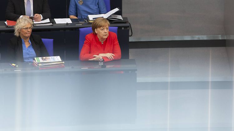 Kanzlerin Angela Merkel im Bundestag.