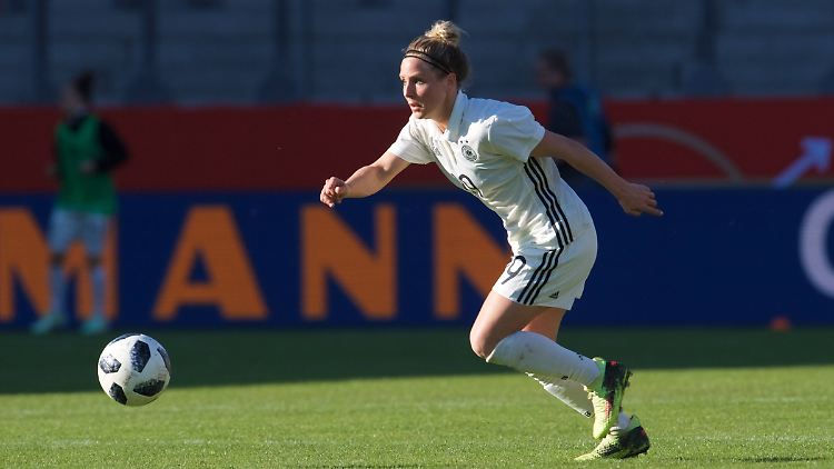 Blitzstart dank Svenja Huth - die 27-Jährige markierte nach 46 Sekunden das 1:0.