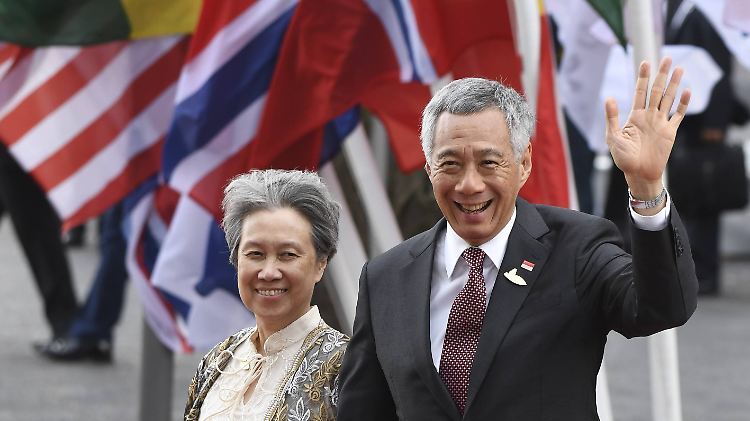 Lee Hsien Loon ist  Premierminister Singapurs. Das Foto zeigt ihn mit seiner Frau Ho Ching.
