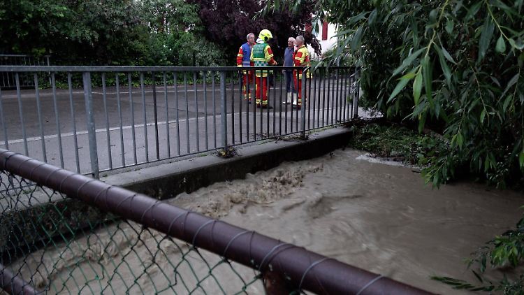 Auch im Raum Reutlingen in Baden-Württemberg sorgte der Dauerregen für Überschwemmungen.