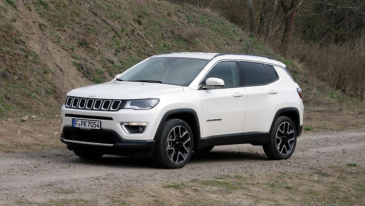 Der neue Jeep Compass setzt auf vertraute Design-Merkmale, die Größe entspricht fast exakt der des Vorgängers.