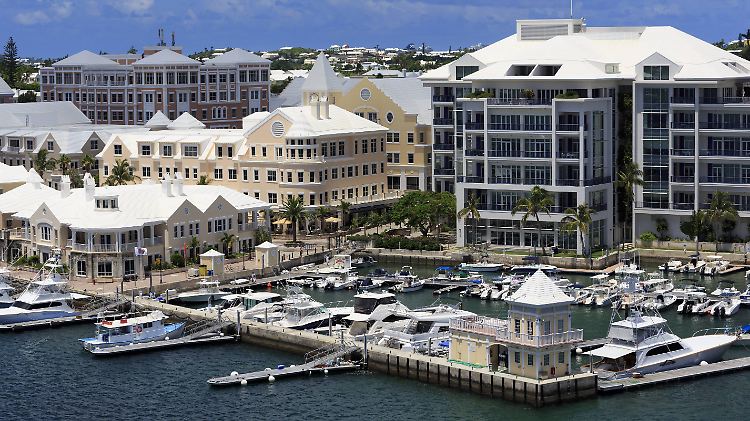 Auf den Bermuda-Inseln verbuchte beispielsweise eine Briefkastengesellschaft von Google ohne nennenswerte Geschäftsaktivitäten einen Gewinn von 16 Milliarden Dollar. Steuerersparnis: geschätzt 3 Milliarden Dollar.