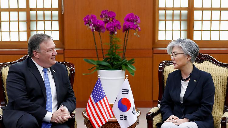 Pompeo mit seiner südkoreanischen Amtskollegin Kang.