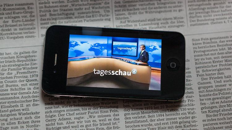 ARD und ZDF sollen sich online in Zukunft vor allem auf Fernseh- und Hörbeitrage konzentrieren.