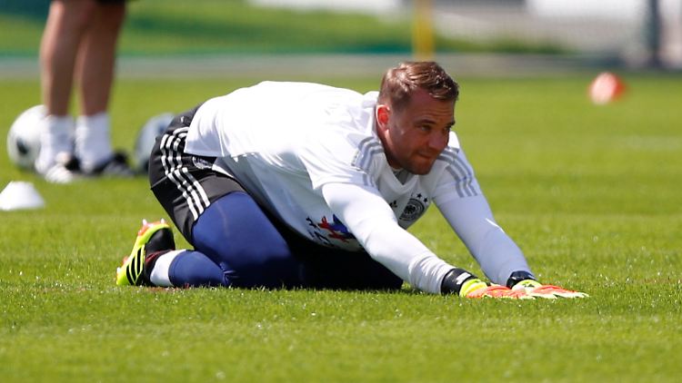Zur Fotoaffäre um Mesut Özil und Ilkay Gündogan sagt Manuel Neuer: "In der Mannschaft ist es aktuell kein Thema mehr."